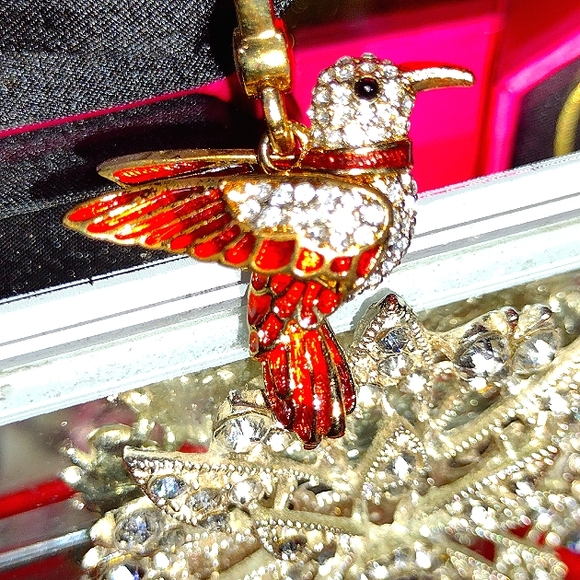 Juicy Couture Jewelry - 🌇 Sunset Orange Winged Hummingbird 🕊️ Never Removed From 🎁 NWT
